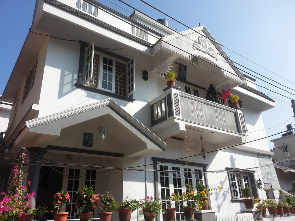 Gloria Homestay Kochi Exterior foto
