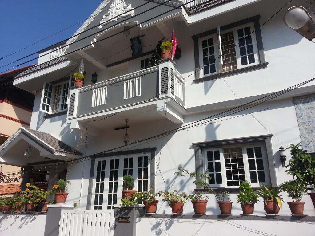 Gloria Homestay Kochi Exterior foto